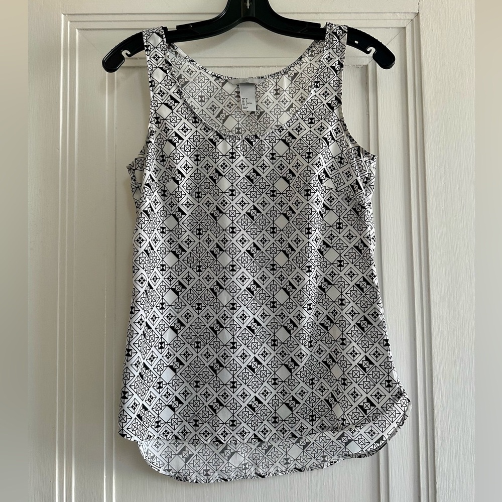 H&M Geometric Black and White Boho Top - Size 2
